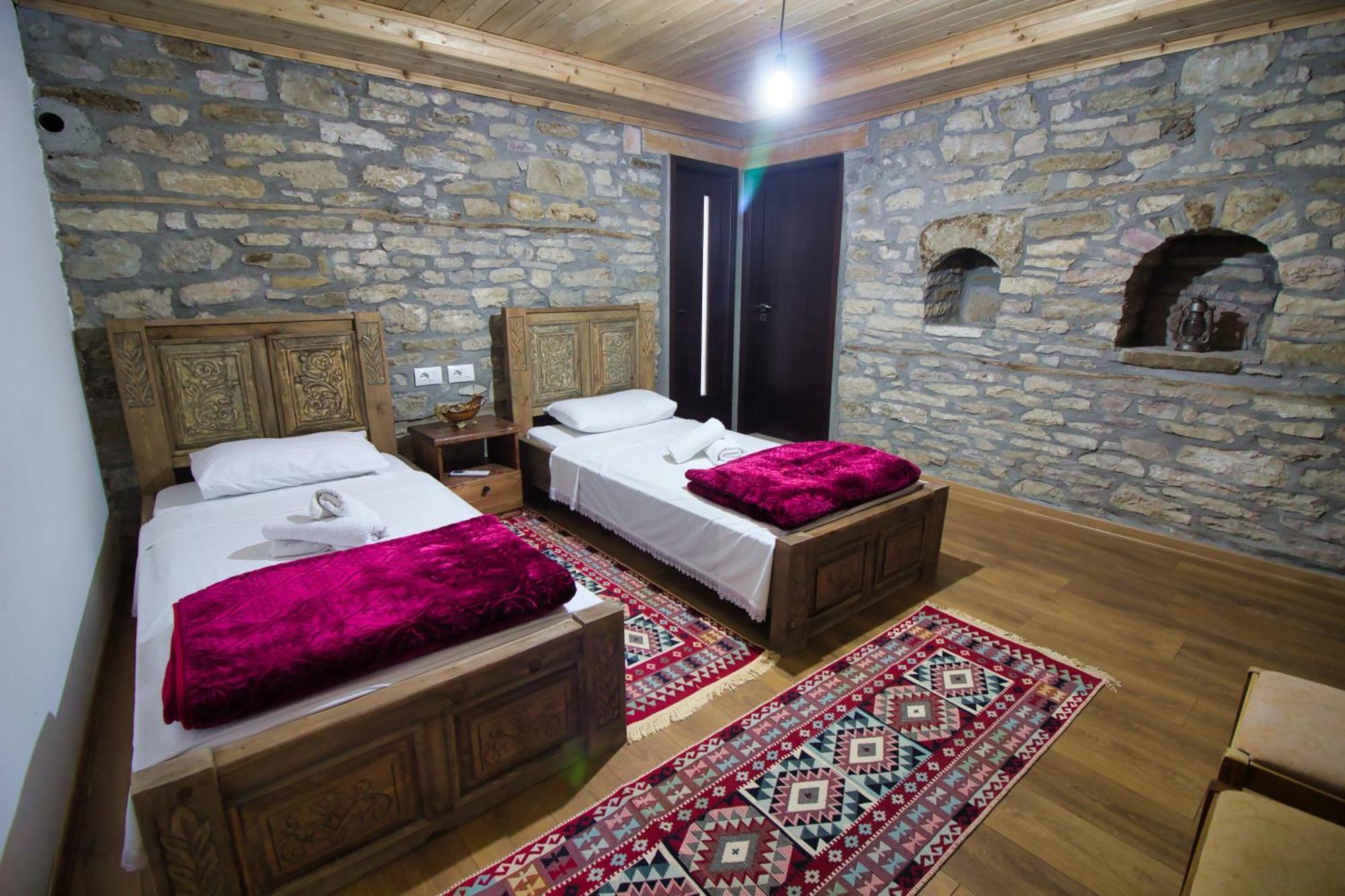 Guri Guesthouse Gjirokastra Kültér fotó