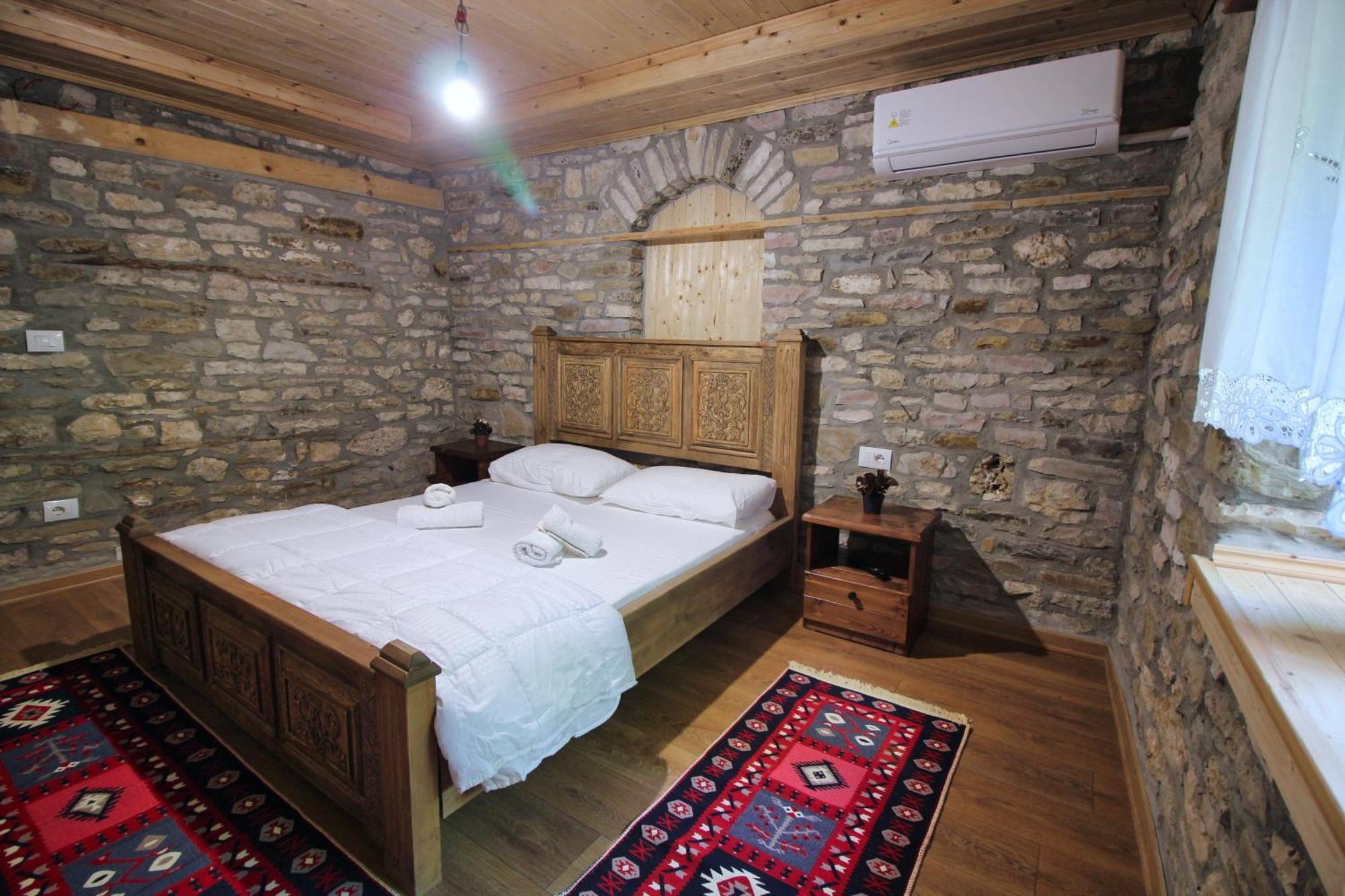 Guri Guesthouse Gjirokastra Kültér fotó