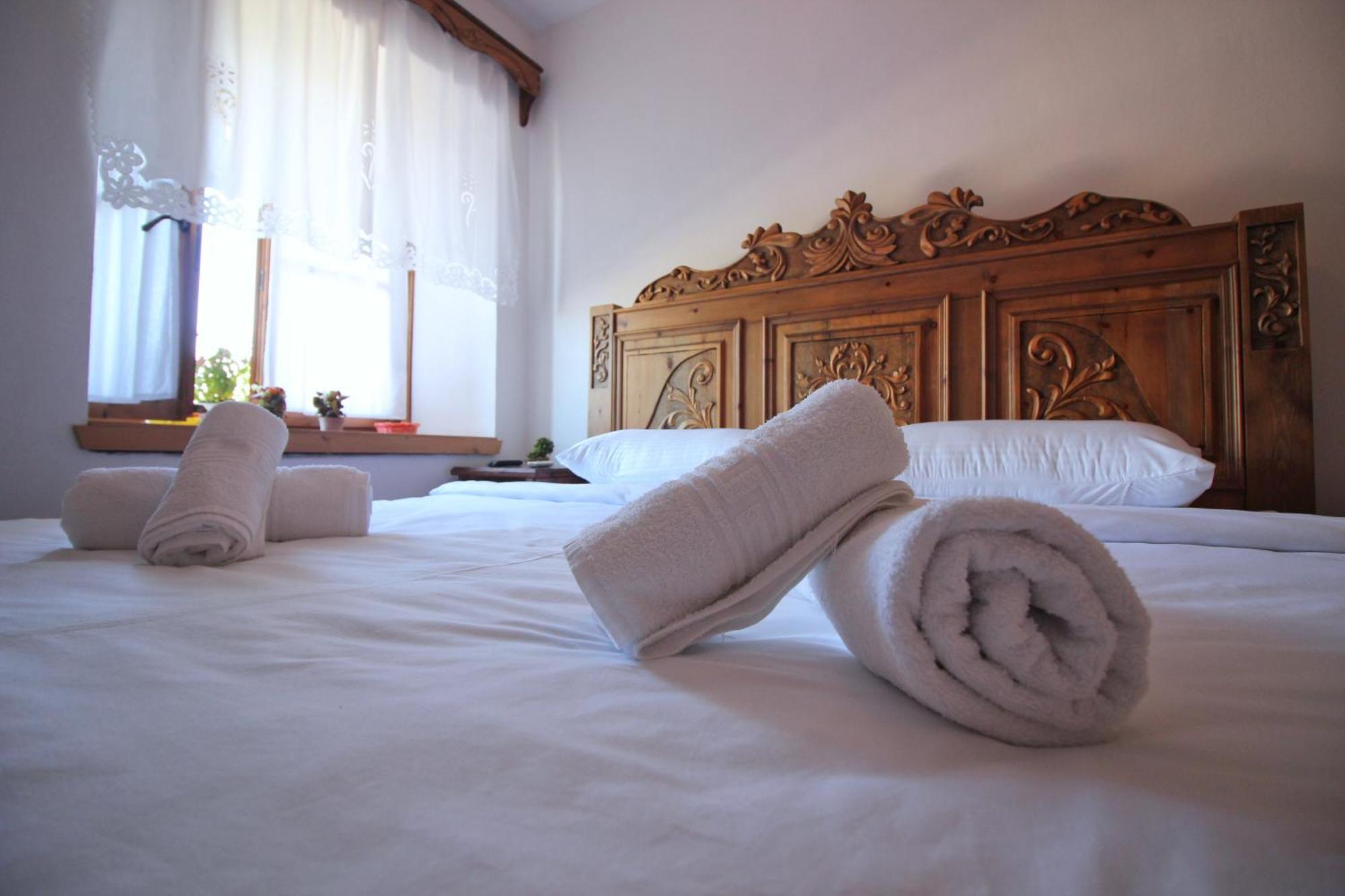 Guri Guesthouse Gjirokastra Kültér fotó