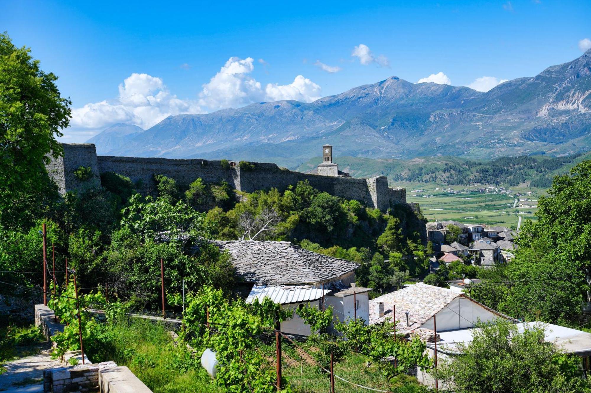 Guri Guesthouse Gjirokastra Kültér fotó