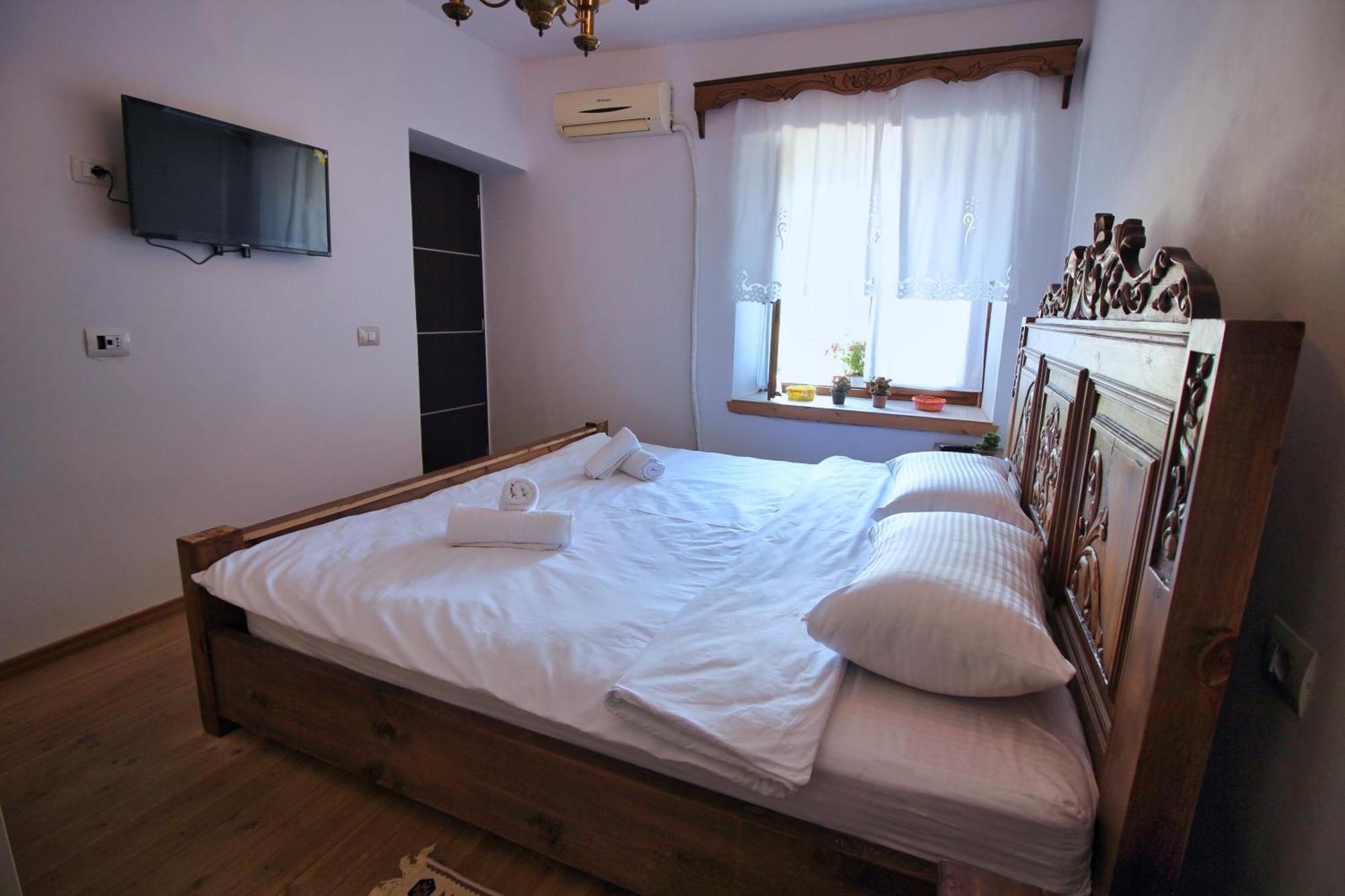 Guri Guesthouse Gjirokastra Kültér fotó