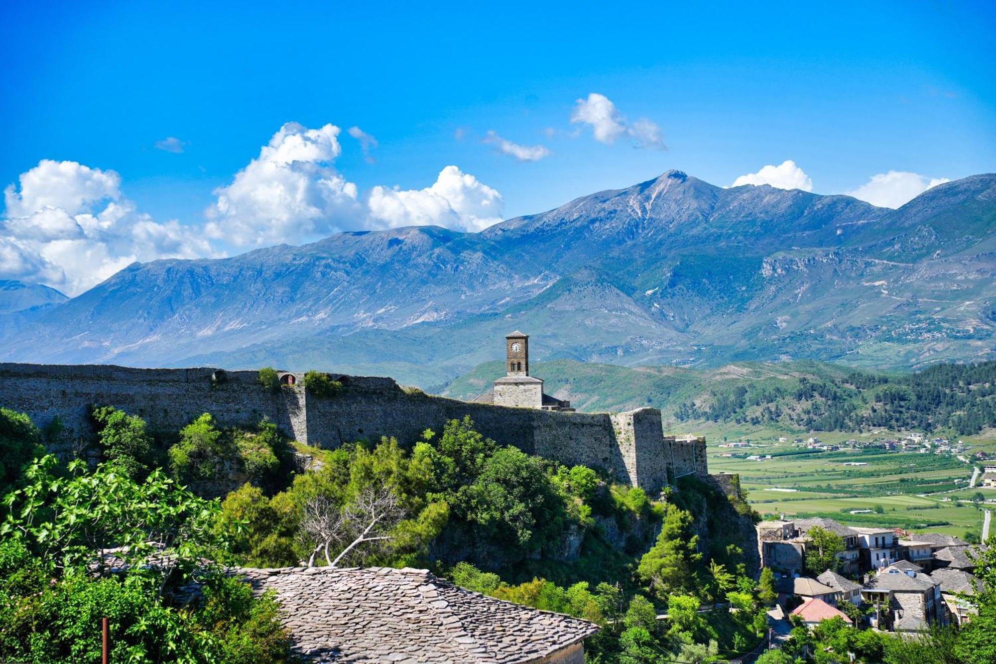Guri Guesthouse Gjirokastra Kültér fotó