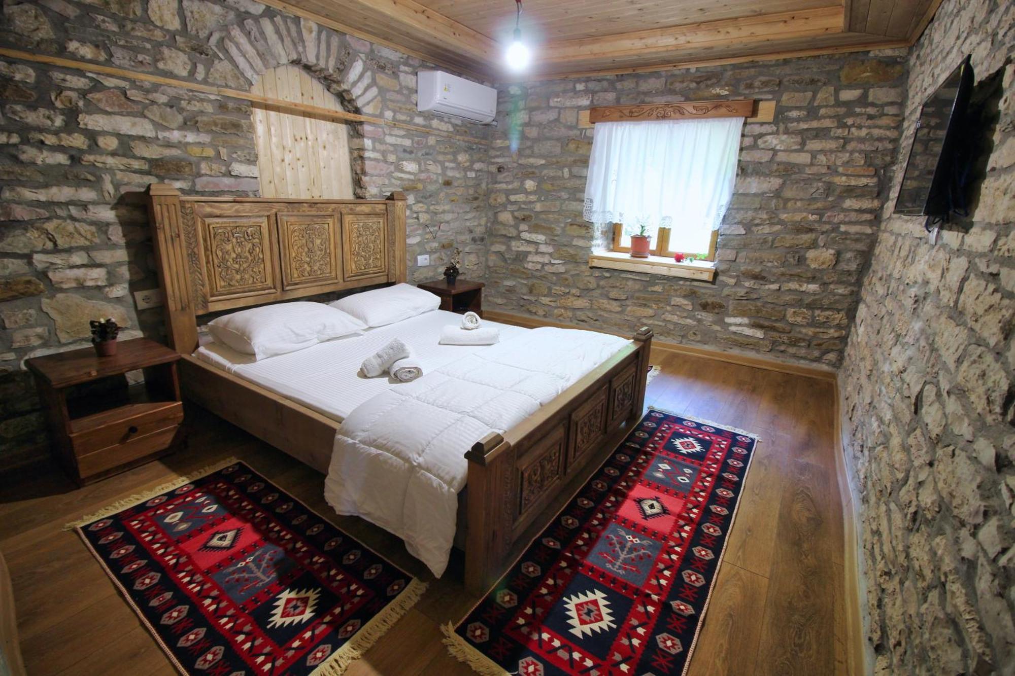 Guri Guesthouse Gjirokastra Kültér fotó