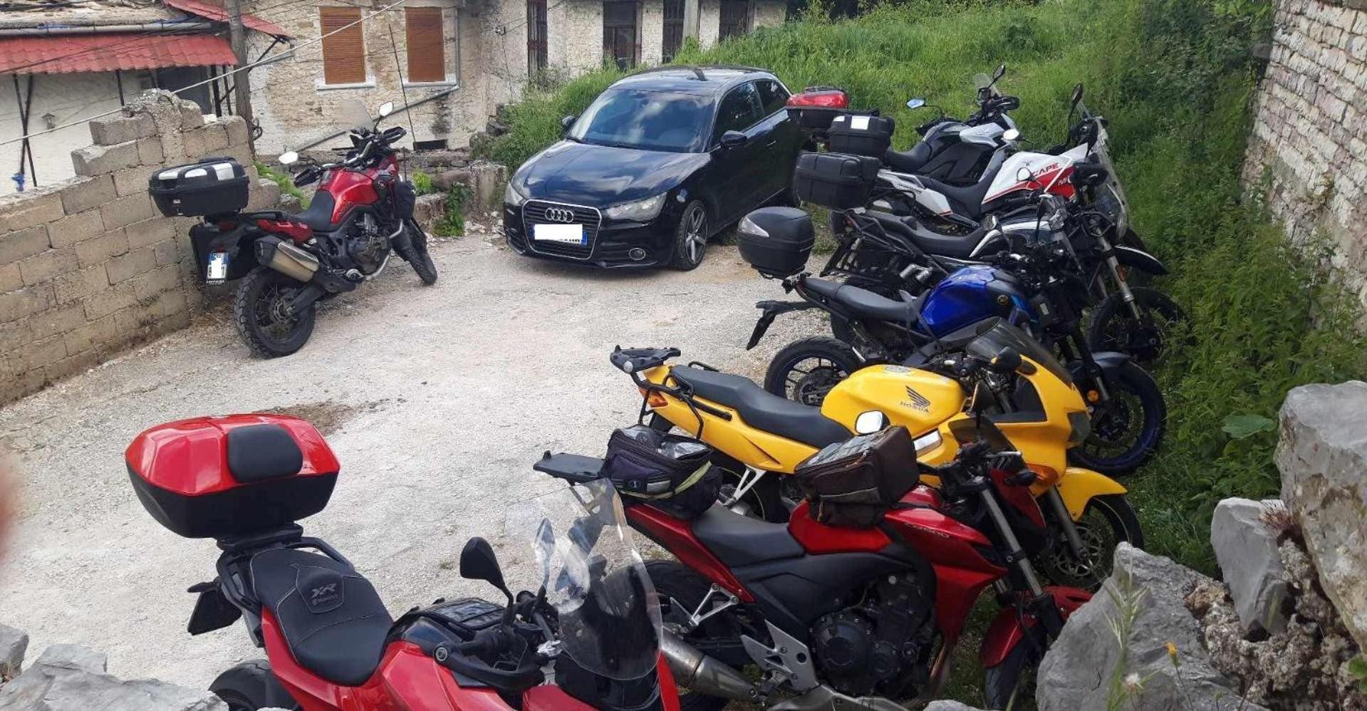 Guri Guesthouse Gjirokastra Kültér fotó